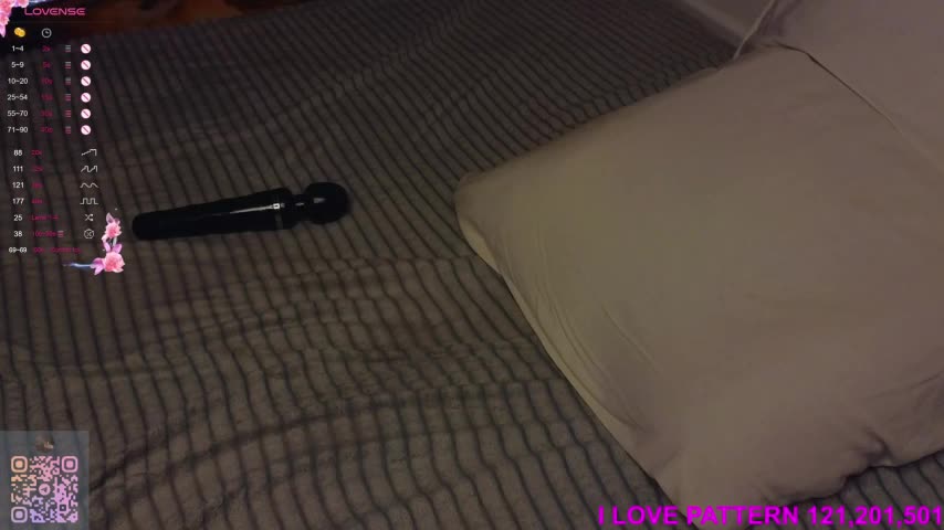 Hollara_Bangg Cam Model Chat October 3, 2025