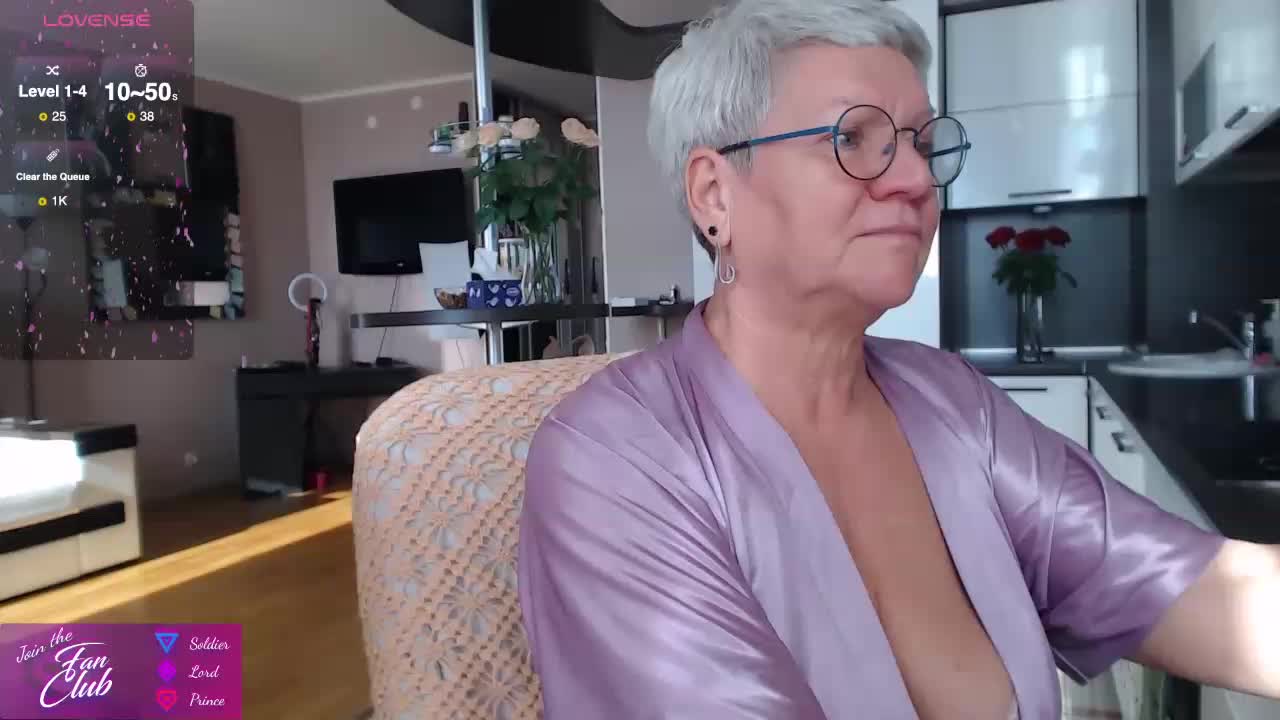 roxana-brooks Cam Model Chat October 3, 2025