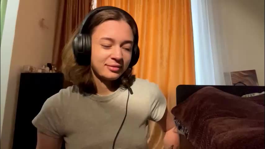 lylajanick Cam Model Chat October 3, 2025