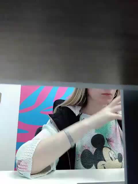 Xo4y-Tpax Cam Model Chat October 3, 2025