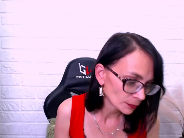 DarkOpiumX Cam Model Chat October 3, 2025