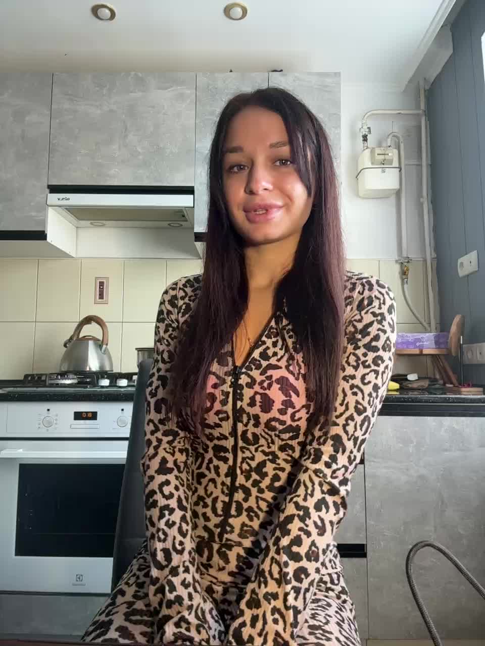 Maryllove Cam Model Chat October 3, 2025