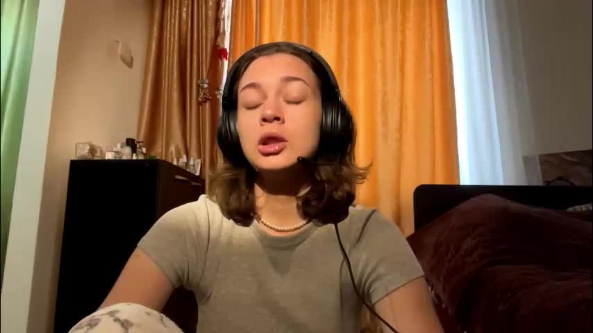 lylajanick Cam Model Chat October 3, 2025