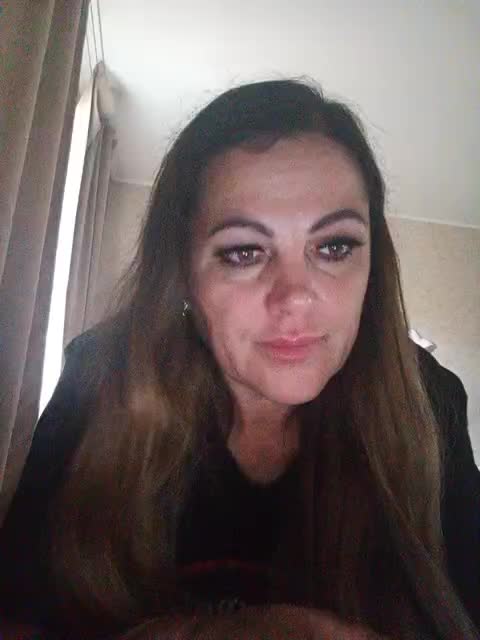 Miss_Kiss_Kiss Cam Model Chat October 3, 2025