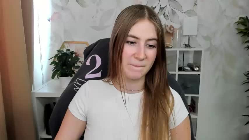 meganx_candy Cam Model Chat October 3, 2025