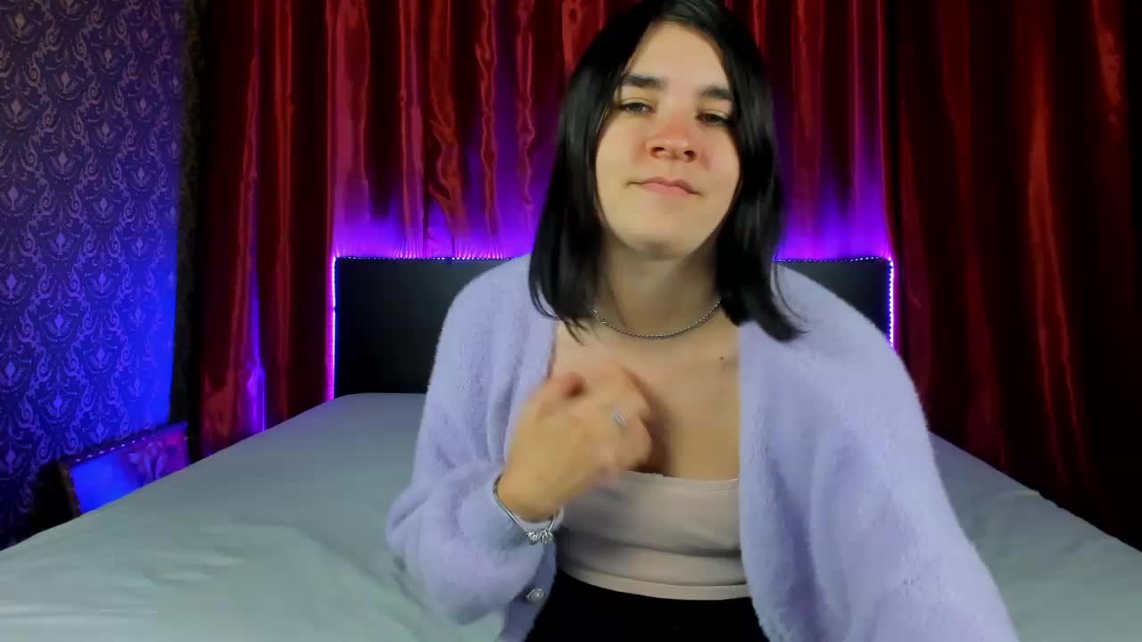 Polly-Love Cam Model Chat October 3, 2025