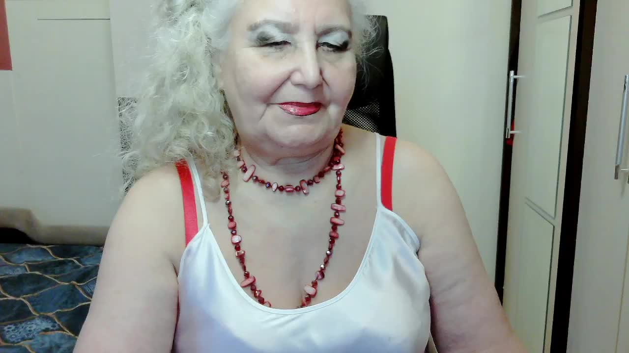 GrannyWants Cam Model Chat October 3, 2025