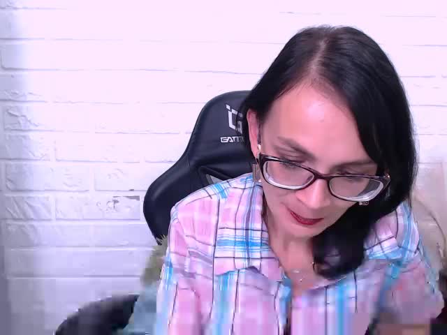 DarkOpiumX Cam Model Chat October 3, 2025