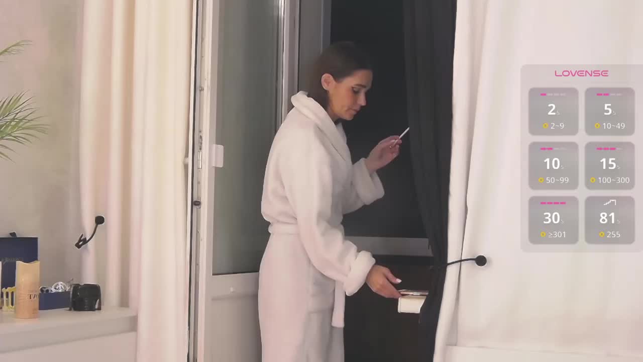 -MARIDRAGON- Cam Model Chat October 3, 2025