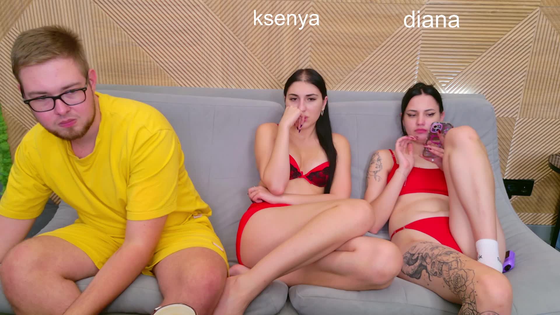 WebcamSlut Cam Model Chat October 3, 2025