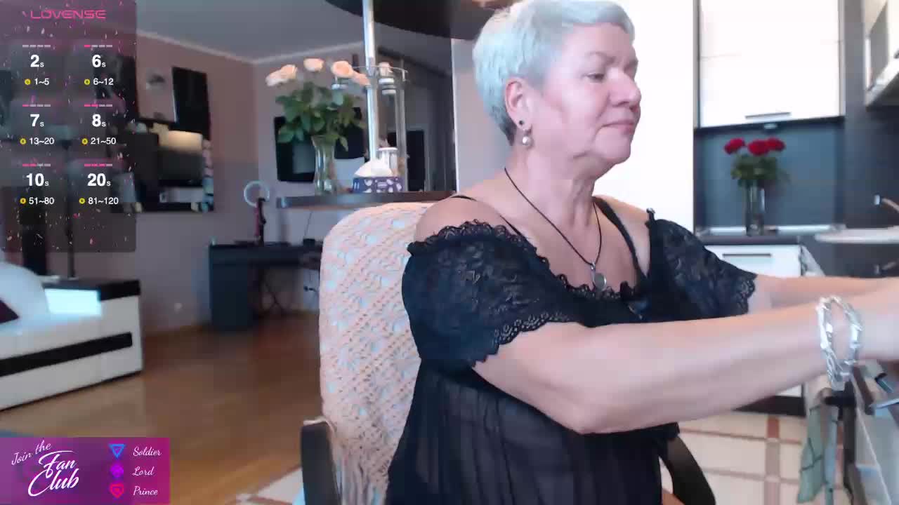 roxana-brooks Cam Model Chat October 3, 2025