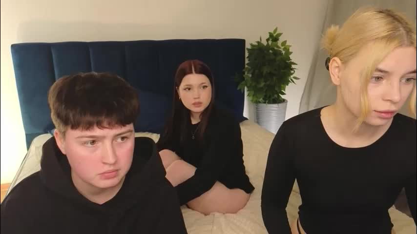 nanami_v02 Cam Model Chat October 3, 2025