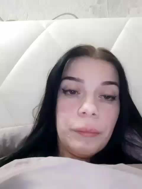 Luna29a Cam Model Chat October 4, 2025