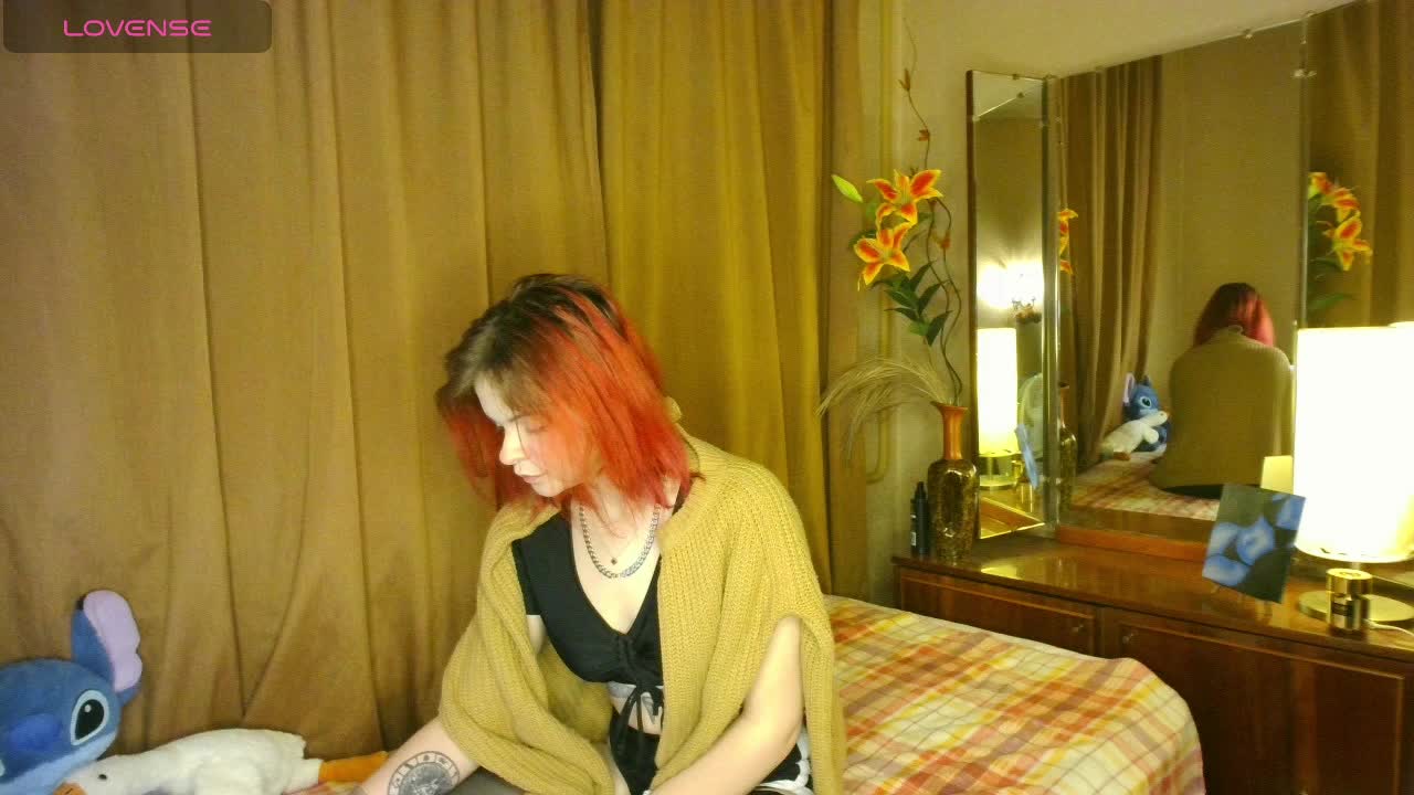 LilitDays Cam Model Chat October 4, 2025