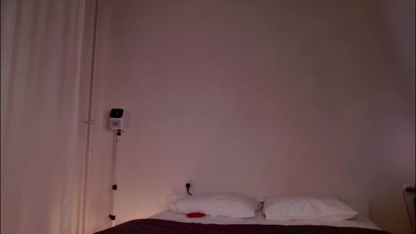 milky__way_ Cam Model Chat October 4, 2025