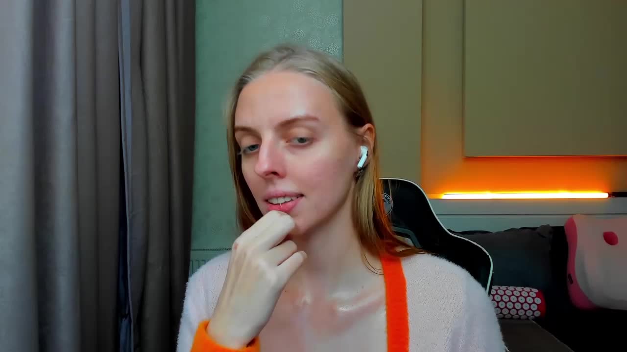 Jam-cream Cam Model Chat October 4, 2025