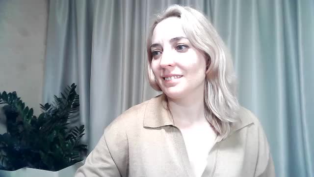 mariska-kiska Cam Model Chat October 4, 2025