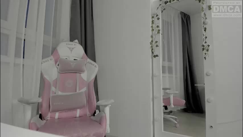 kesh_mne Cam Model Chat October 4, 2025