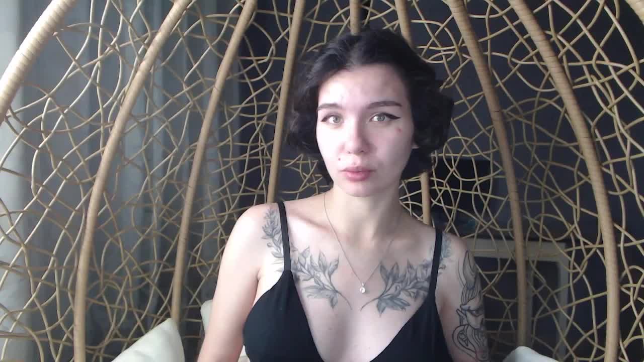 Lulu-Sun Cam Model Chat October 4, 2025