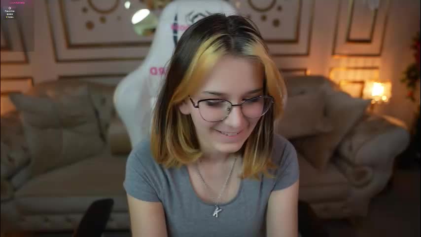 anabel_team054 Cam Model Chat October 4, 2025