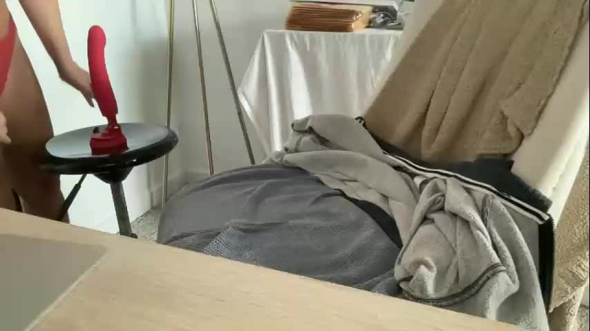 blondieslutt Cam Model Chat October 4, 2025