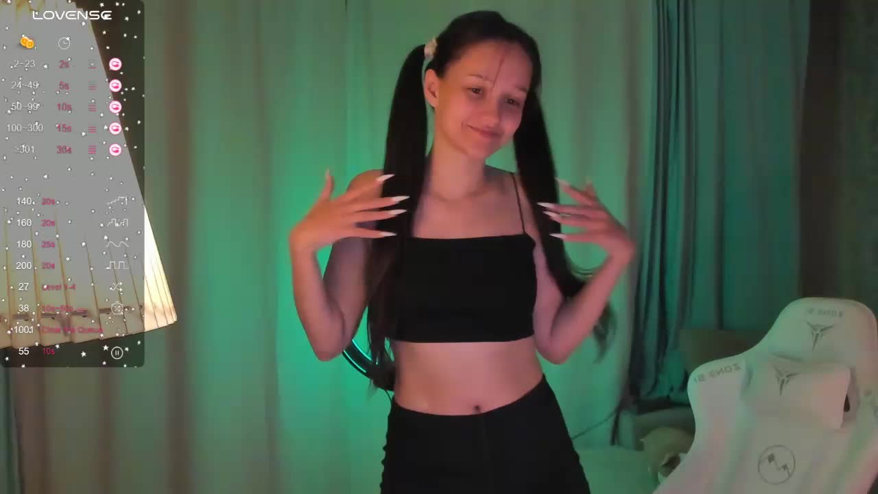 Falcon_Baby Cam Model Chat October 4, 2025