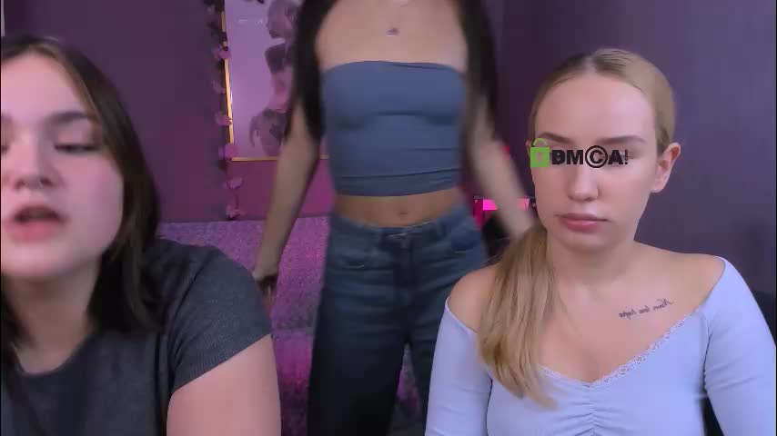 ariana_ross7 Cam Model Chat October 4, 2025