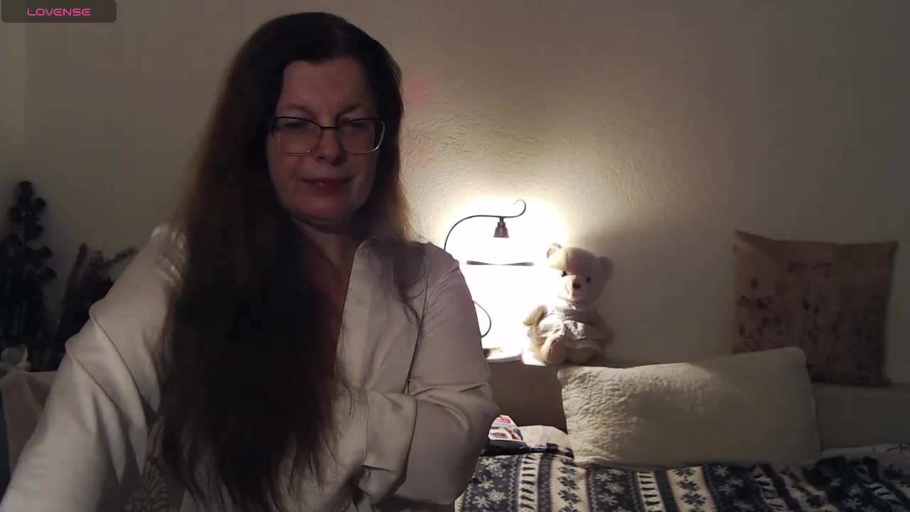 HelenBerg Cam Model Chat October 4, 2025