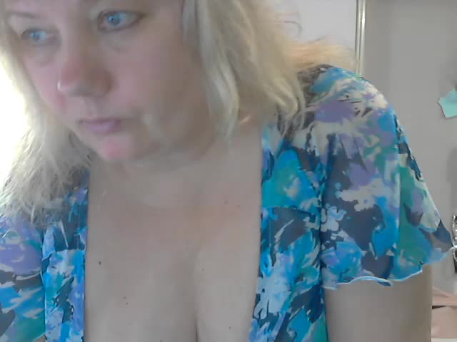 LucyAlexis Cam Model Chat October 4, 2025