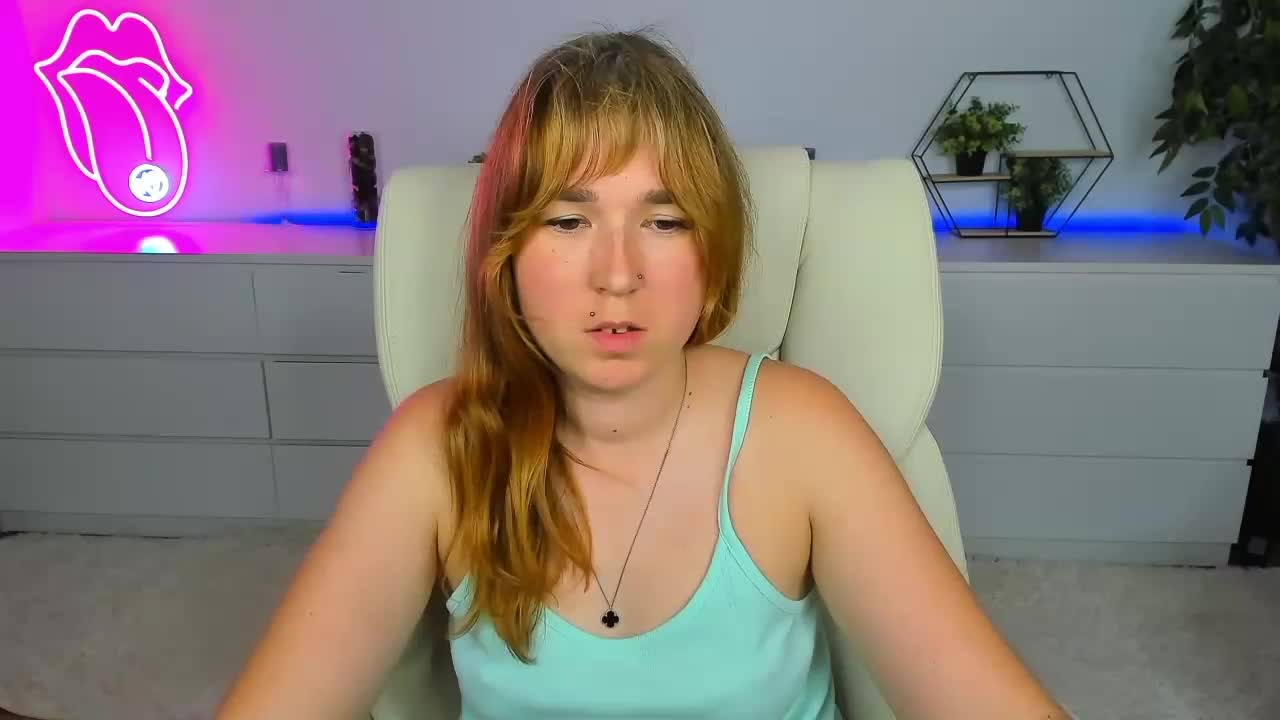 SofiiDarling Cam Model Chat October 4, 2025