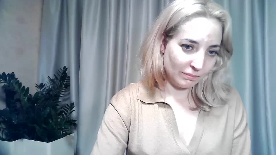 mariska-kiska Cam Model Chat October 4, 2025