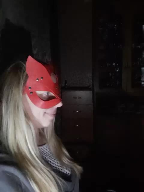 -nelya- Cam Model Chat October 4, 2025