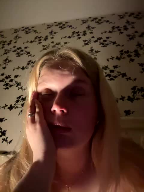 Pionchick Cam Model Chat October 4, 2025