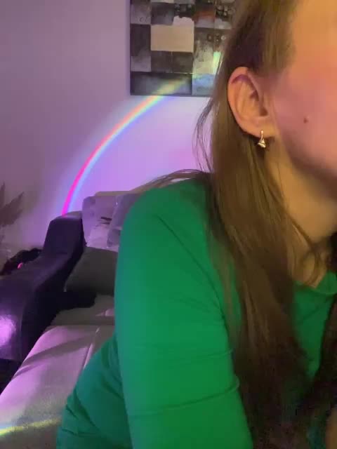 Alisasqrl Cam Model Chat October 4, 2025