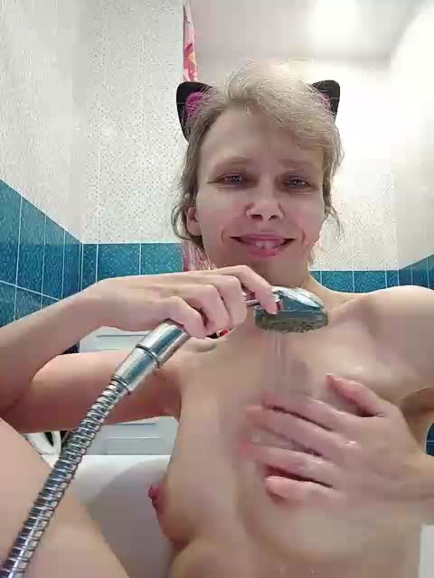 -Queen-Margo- Cam Model Chat October 4, 2025