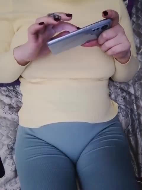 -Tiffany- Cam Model Chat October 4, 2025