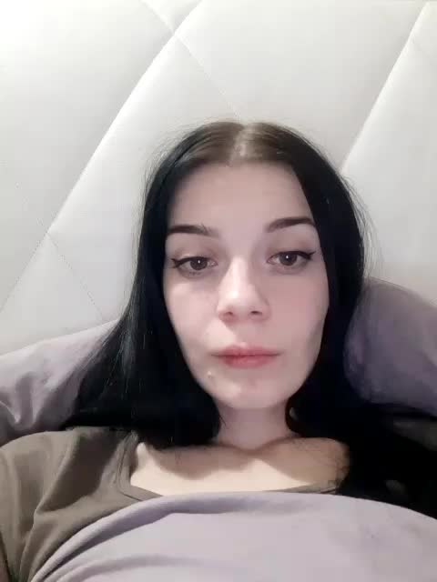 Luna29a Cam Model Chat October 4, 2025