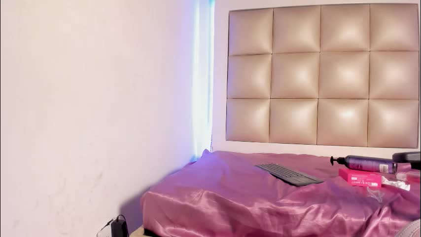 laura__js_ Cam Model Chat October 4, 2025