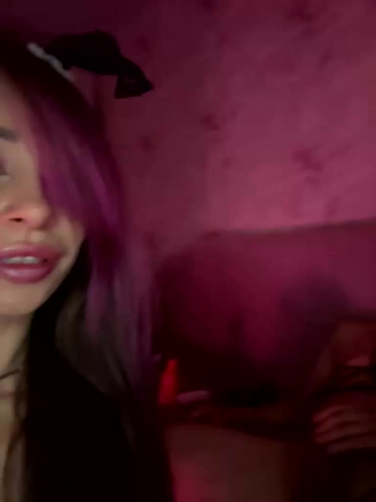 VIP17CoupleDream Cam Model Chat October 4, 2025