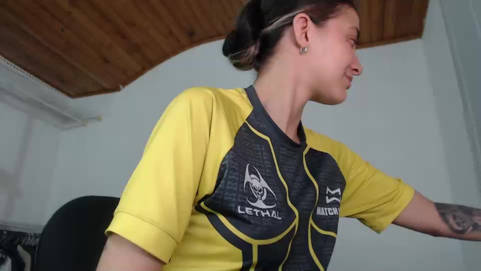 mariecam420 Cam Model Chat October 4, 2025