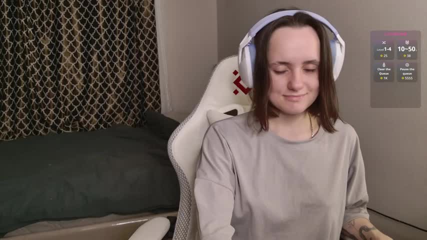 Luna_Loveee Cam Model Chat October 4, 2025