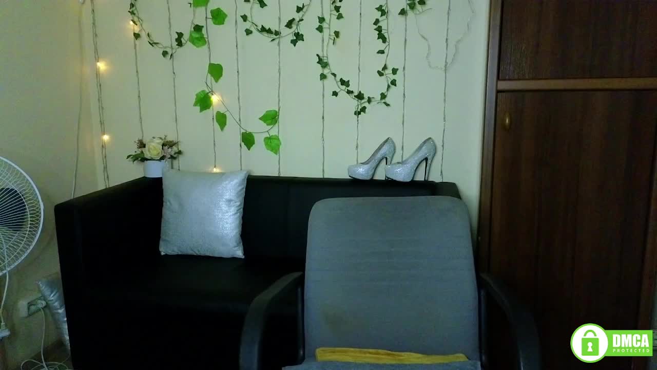 Jullyblondkiss Cam Model Chat October 4, 2025