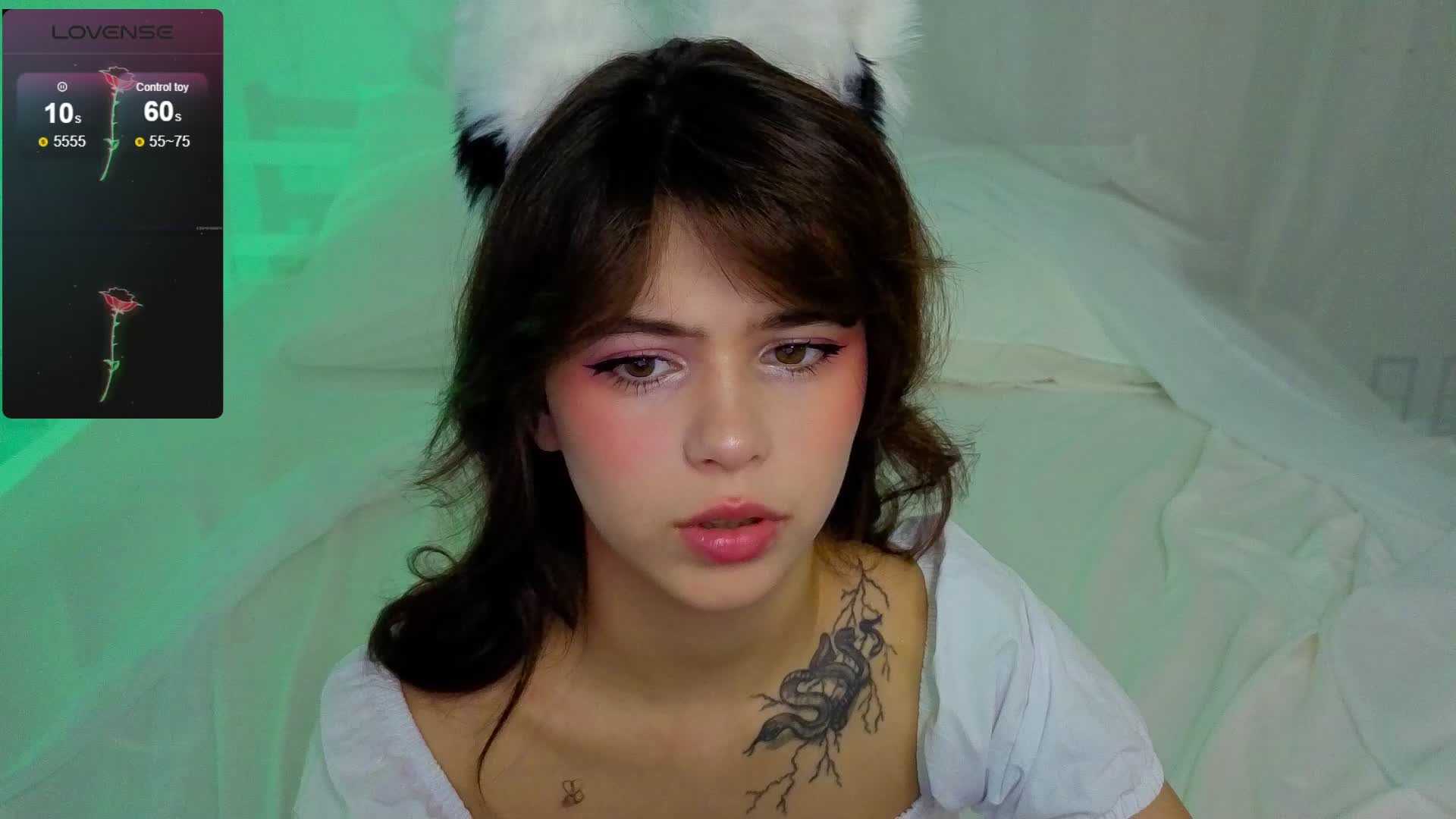 CoralineJones Cam Model Chat October 4, 2025