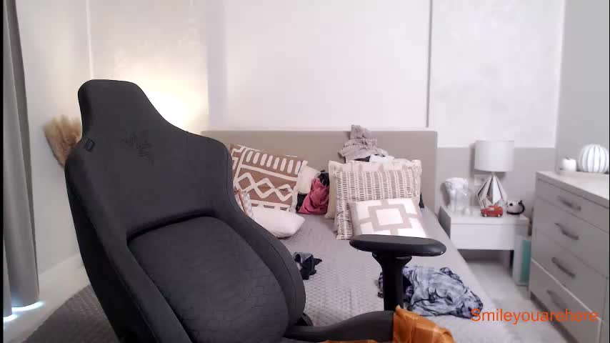 smileyouarehere Cam Model Chat October 4, 2025