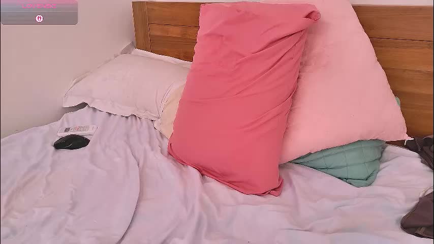 blondiesweet Cam Model Chat October 4, 2025