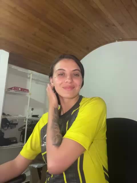 mariecam420 Cam Model Chat October 4, 2025