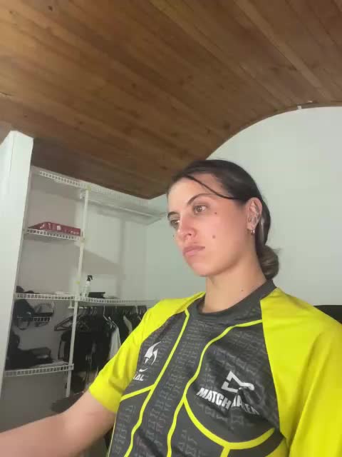 mariecam420 Cam Model Chat October 4, 2025