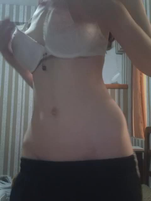 Kissa-is-klassa-a Cam Model Chat October 4, 2025