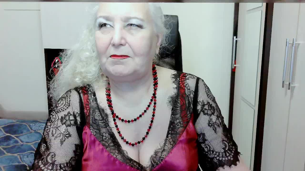 GrannyWants Cam Model Chat October 4, 2025
