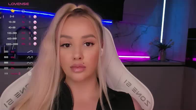 In-your-fucking-mind Cam Model Chat October 4, 2025